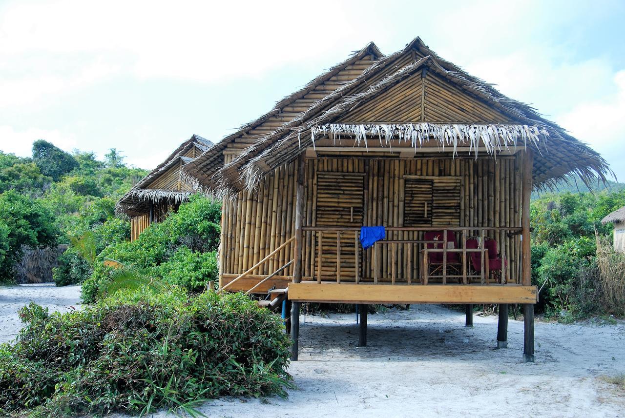Tree Bar Hostel Koh Rong Sanloem Esterno foto